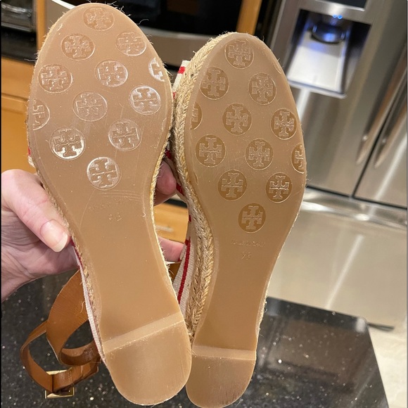 TORY BURCH 9 NAUTICAL RED WHITE CANVAS WITH LIGHT BROWN STRAPS PLATFORM SANDALS - Picture 12 of 13